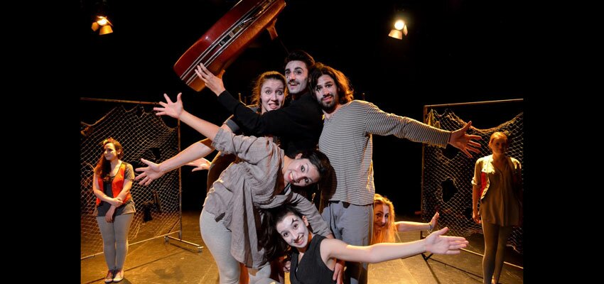 Les Europes Menudes visiten per primera vegada Riba-roja de Túria amb l’organització d’una jornada cultural de teatre Les Europes Menudes visiten per primera vegada Riba-roja de Túria amb l’organització d’una jornada cultural de teatre