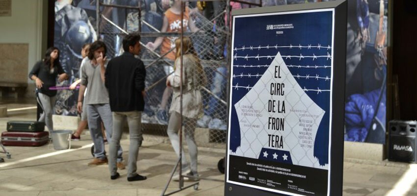 Escena Erasmus acosta la tragèdia dels refugiats a 18 pobles valencians en forma d’espectacle circense