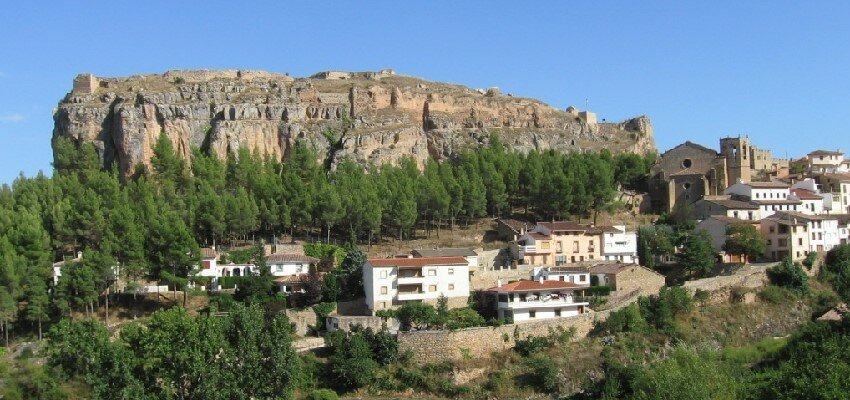 Alpuente acoge por primera vez la gira de Las Pequeñas Europas de Escena Erasmus y Diputación de València Alpuente acoge por primera vez la gira de Las Pequeñas Europas de Escena Erasmus y Diputación de València