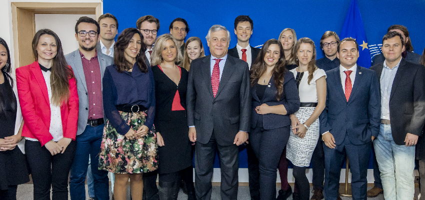 Escena Erasmus celebra en el Parlamento Europeo los 10 años del Premio Carlomagno de la Juventud Escena Erasmus celebra en el Parlamento Europeo los 10 años del Premio Carlomagno de la Juventud