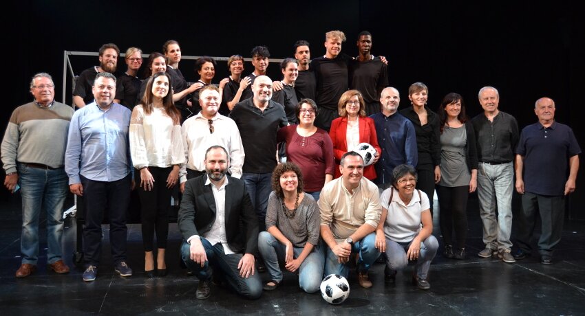 Joves valencians, europeus i refugiats protagonitzen el nou espectacle d’Escena Erasmus Joves valencians, europeus i refugiats protagonitzen el nou espectacle d’Escena Erasmus